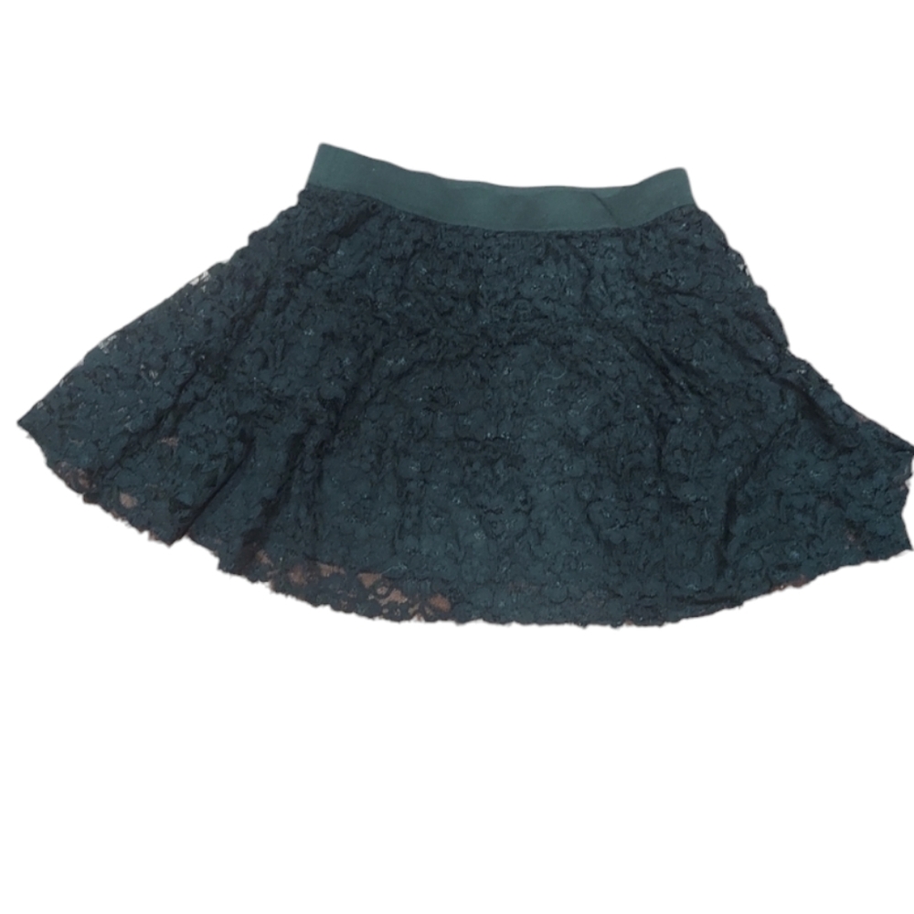 Elle black lace skirt size medium